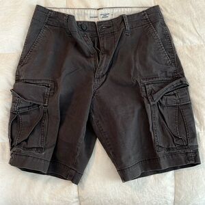 Never been worn, Old Navy cargo shorts. 31 inch waist.